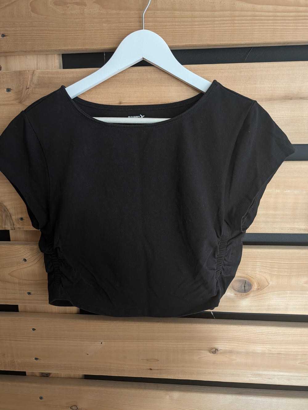 Old Navy Black Short Sleeve Ruched Crop Top